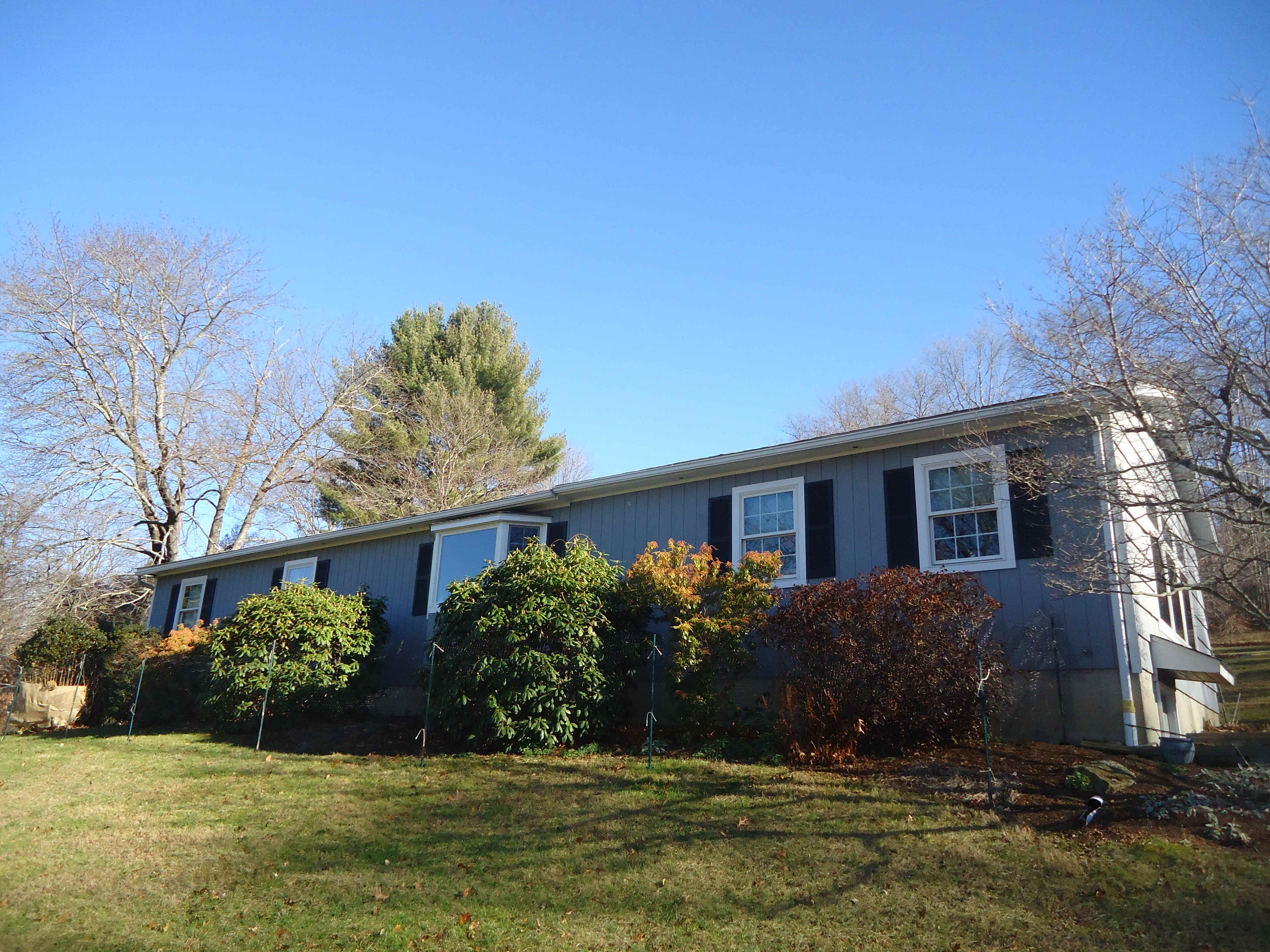 Building photograph for 94 WEWAKA BROOK RD